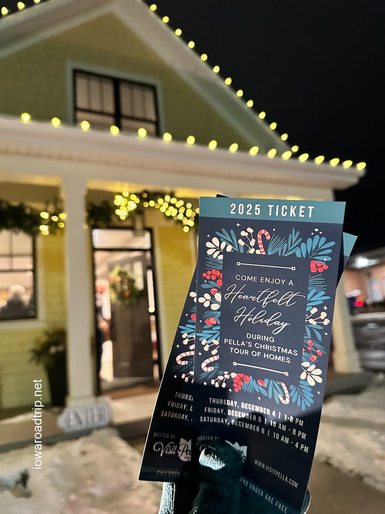 Pella’s Christmas Tour of Homes: What to Know Before You Go