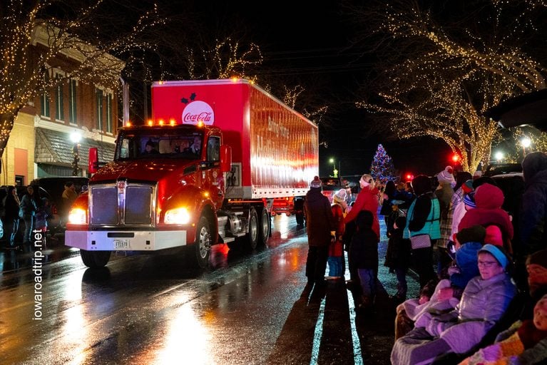Atlantic’s Lighted Christmas Parade: Fireworks, Floats, and Downtown Lights